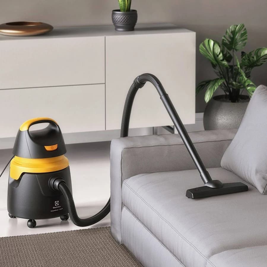Aspirador de Pó Electrolux Água/Pó 10L